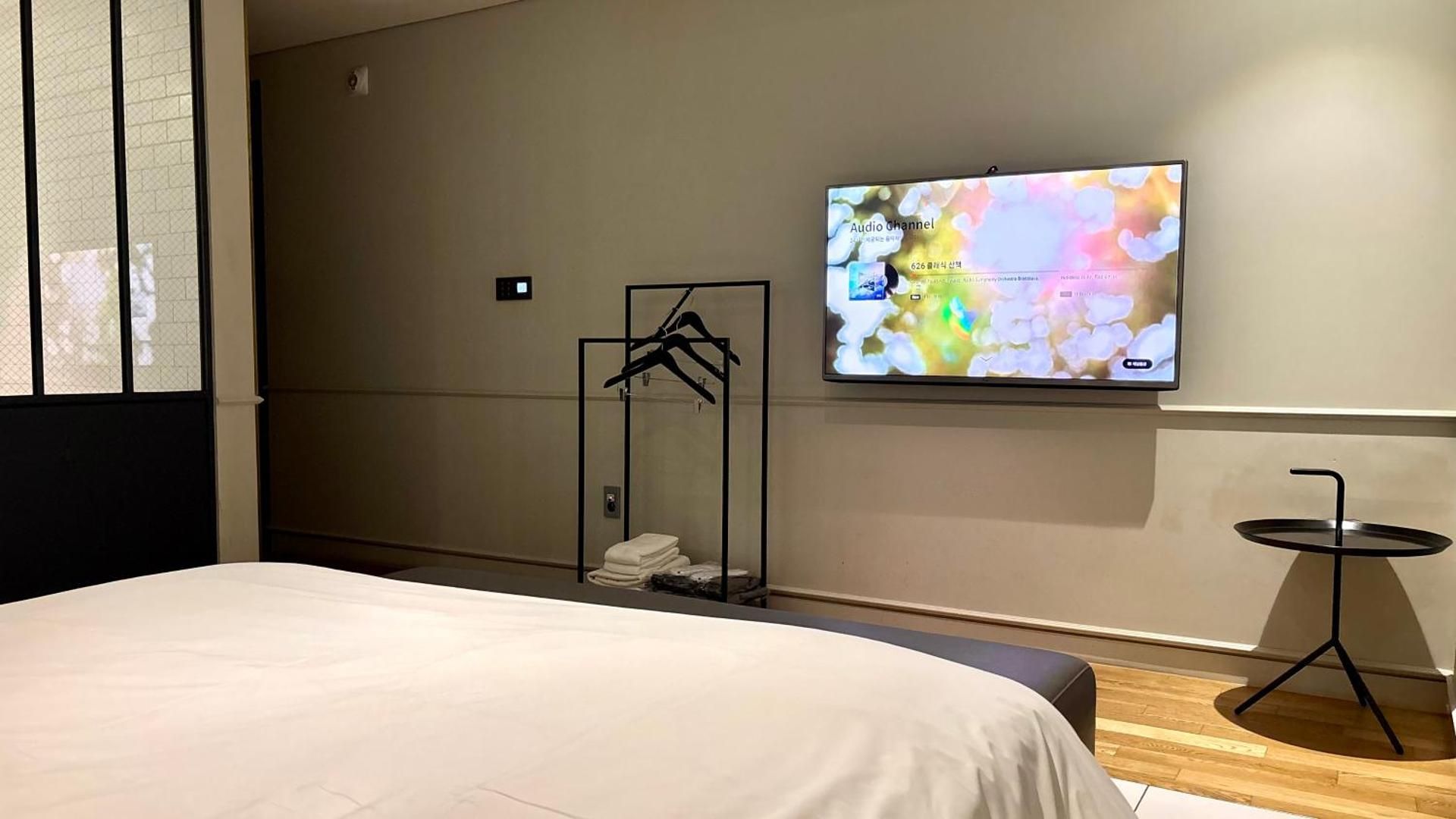 Hotel Biz Suwon Double Room 3