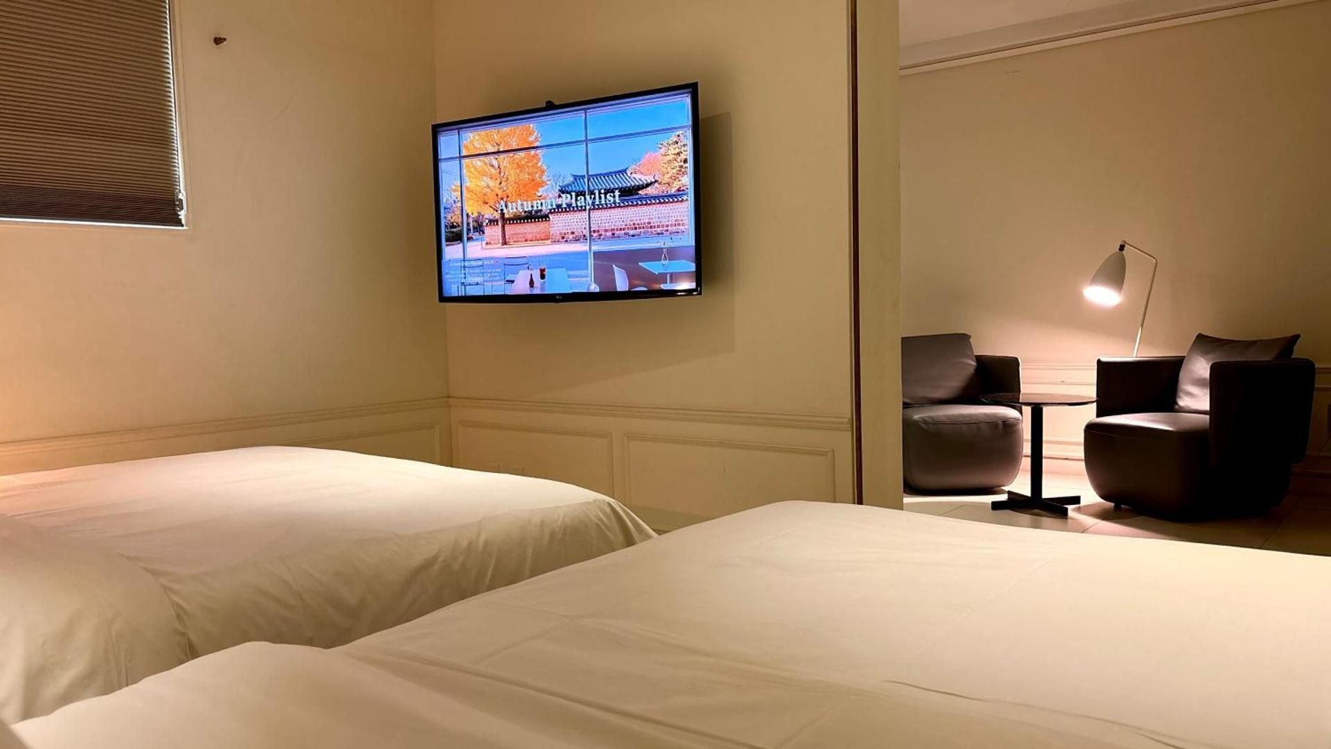 Hotel Biz Suwon Deluxe Twin Room 2