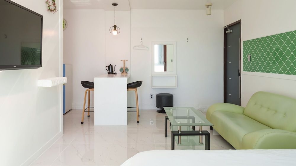 Namhae Briant Oceanview Spa Pension Basic Room, 1 Bedroom (A202 (Spa/BBQ/Ocean View/pet)) 5