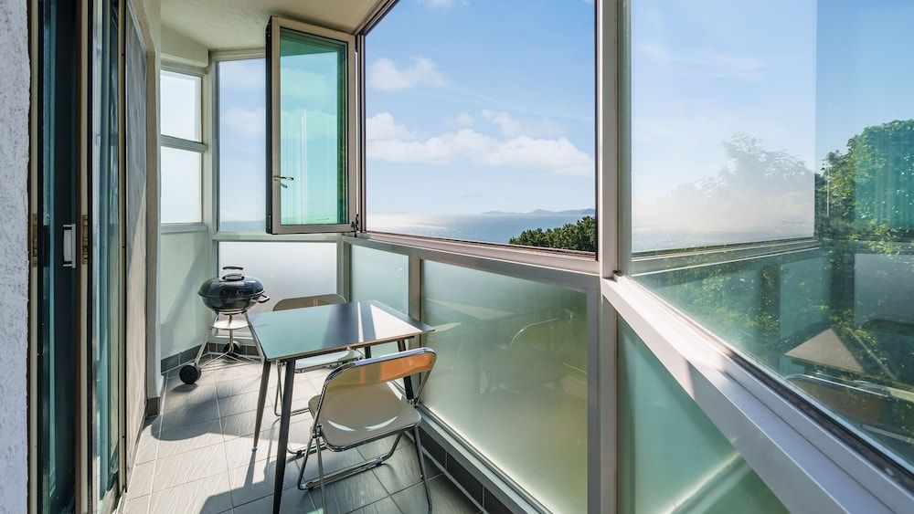 Namhae Briant Oceanview Spa Pension Basic Room, 1 Bedroom (A201 (Spa & BBQ/ Half Ocean View/pet)) 9