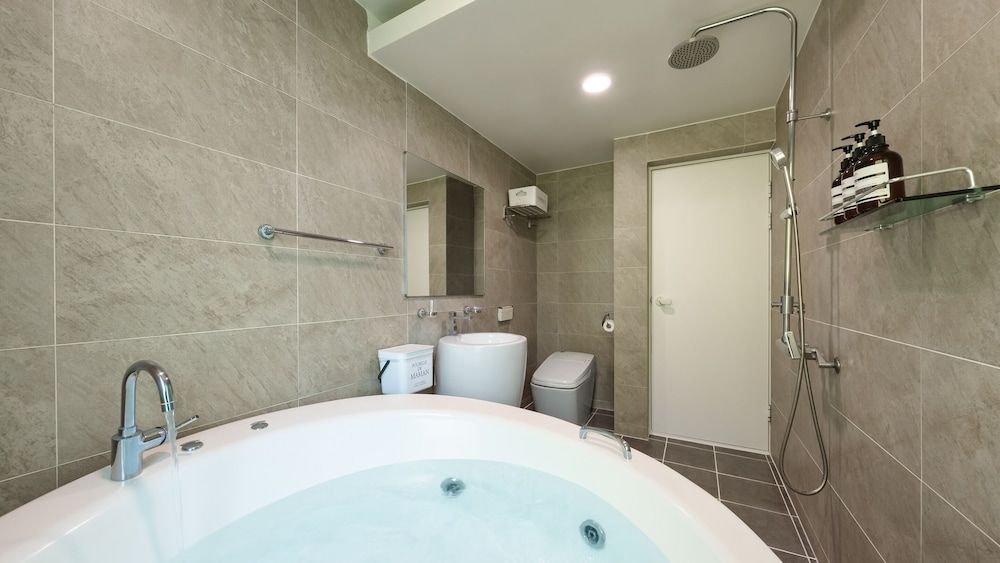 Namhae Briant Oceanview Spa Pension Basic Room, 1 Bedroom (A201 (Spa & BBQ/ Half Ocean View/pet)) 8