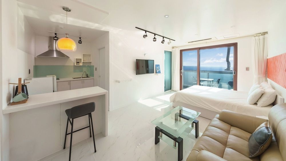 Namhae Briant Oceanview Spa Pension Basic Room, 1 Bedroom (A203 (Spa/BBQ/Ocean View/pet)) 5