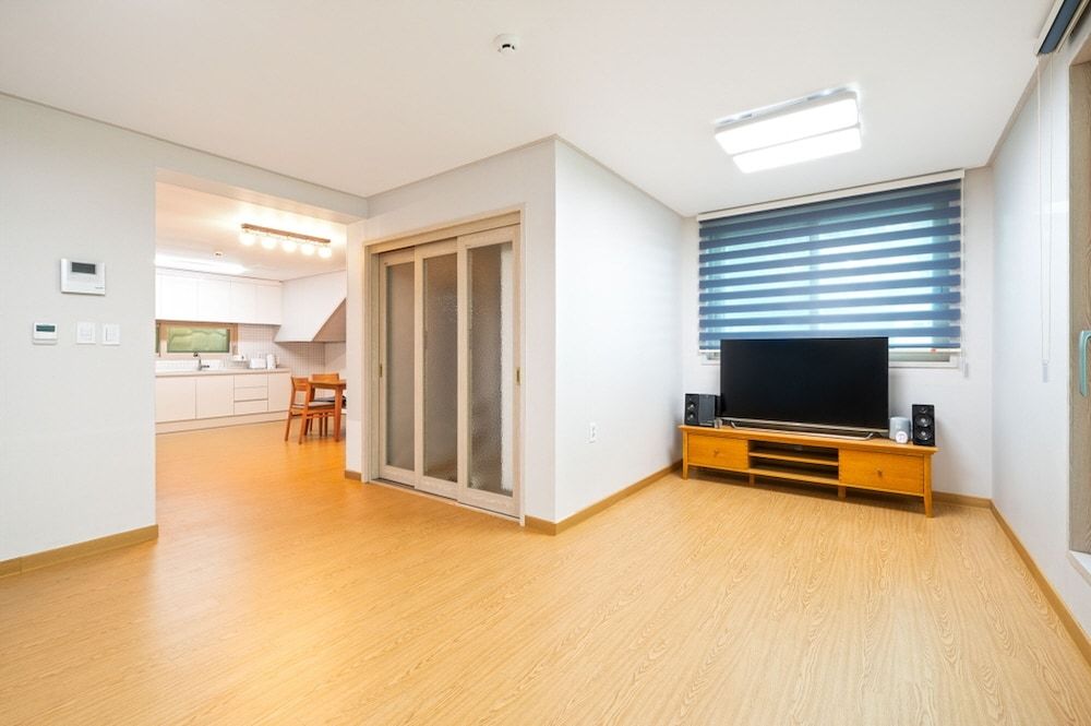 Gangneung Thenext Pension Basic Room, 3 Bedrooms (Private Cottage, 1) 2