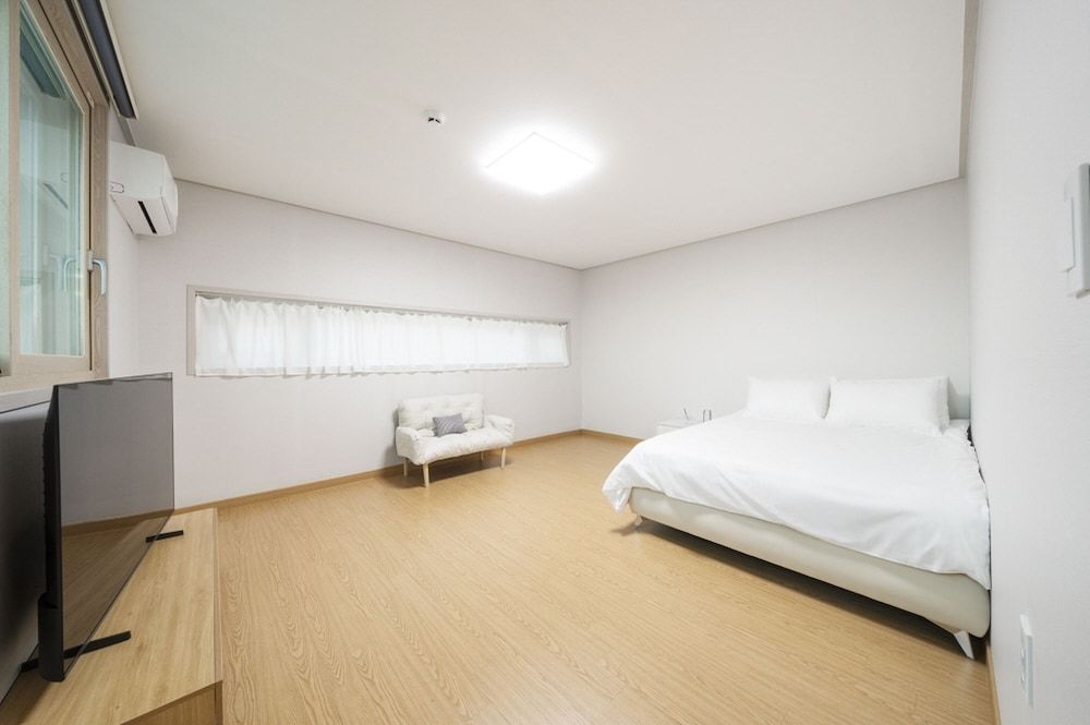 Gangneung Thenext Pension Basic Room, 3 Bedrooms (Private Cottage, 1) 10