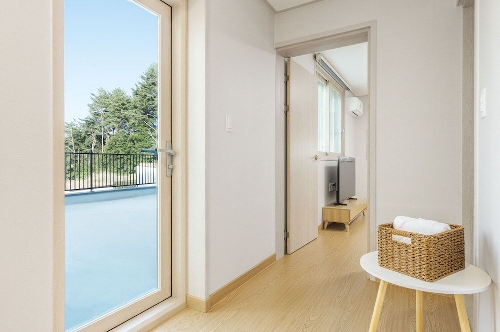 Gangneung Thenext Pension Basic Room, 3 Bedrooms (Private Cottage, 1) 8