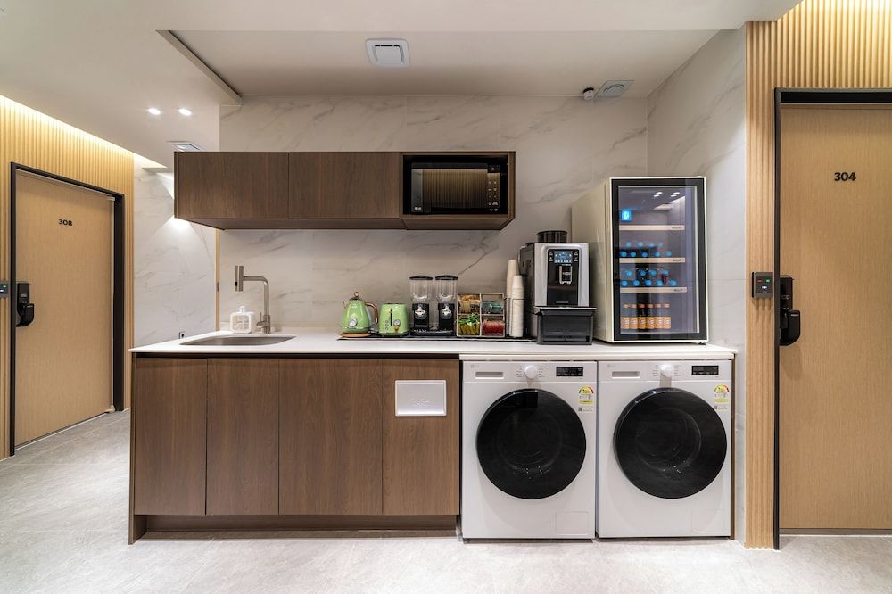 The Central Hongdae Family Triple Room 32