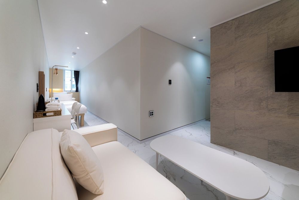 The Central Hongdae Family Triple Room 5