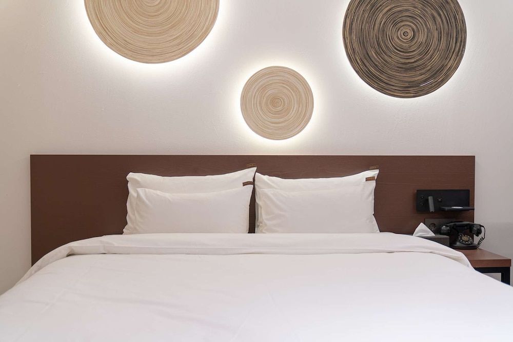 From H About Hotel Chungju Premium Room 5