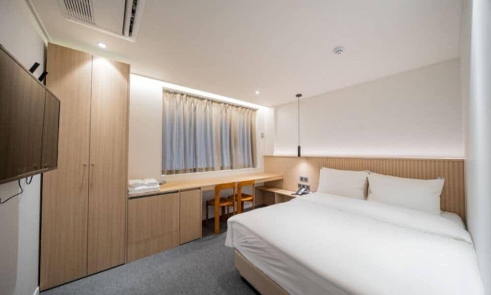 Pohang Daejamdong ROUTE 422 Superior Double Room 4