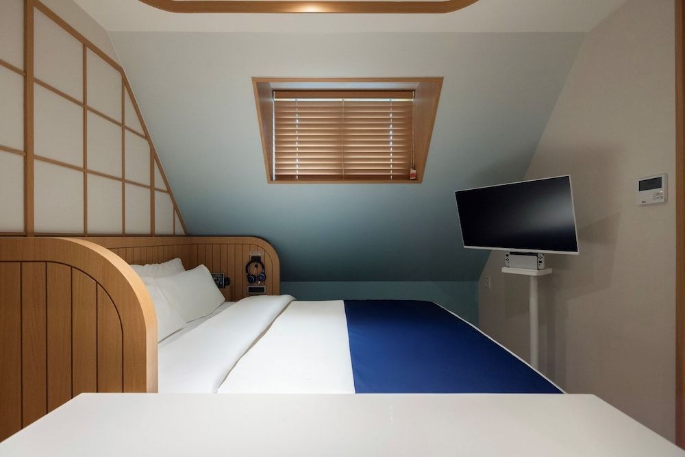 Stay Passport Airplane Guri Business class A 6