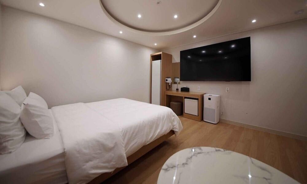 Hey Jecheon Hotel Deluxe Double Room