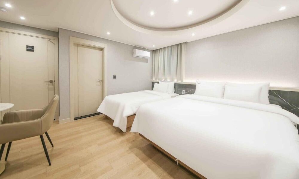 Hey Jecheon Hotel Superior Twin Room 4