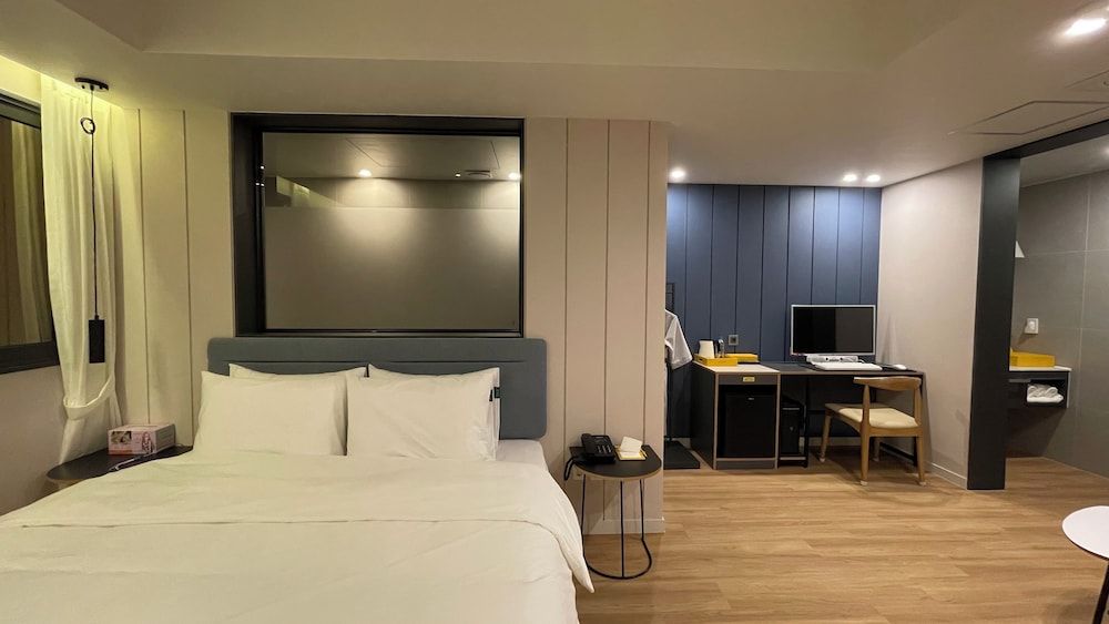 BUTTON HOTEL Yangsan Sports Complex Deluxe Double Room 6