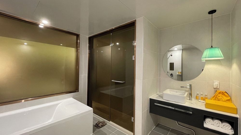 BUTTON HOTEL Yangsan Sports Complex Deluxe Double Room 10