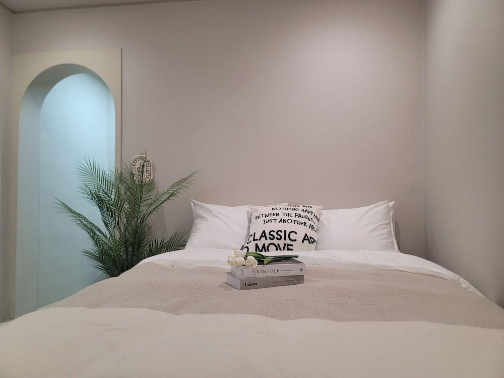 Rabbit Hotel Deluxe Room, 1 Queen Bed, Non Smoking, Air conditioning 2