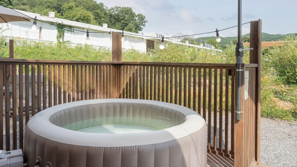 Boeun Ilsanghwa Glamping Basic Room, 1 Bedroom (Open-Air Private Spa 101 (No Pets)) 10