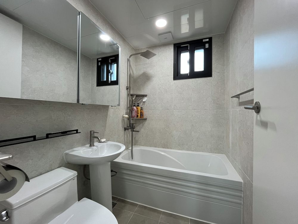 Sea & You pool villa pension Family Duplex, Sea View (Adjustment Fee for Warm Water 50,000 KRW | Hot Water 70,000 KRW) 19