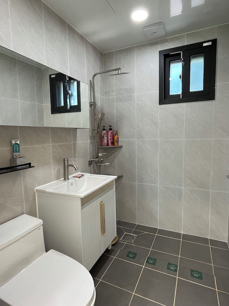 Sea & You pool villa pension Family Duplex, Sea View (Adjustment Fee for Warm Water 50,000 KRW | Hot Water 70,000 KRW) 20