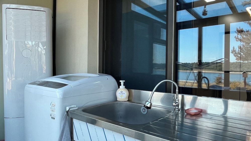 Sea & You pool villa pension Family Duplex, Sea View (Adjustment Fee for Warm Water 50,000 KRW | Hot Water 70,000 KRW) 18