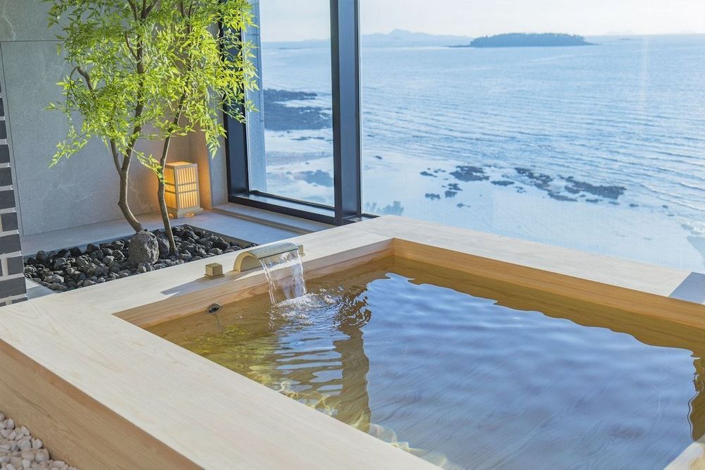 YEONHWAMOON HOTEL BYEONSAN [Breakfast for 2] Corner Suite Double Room 11