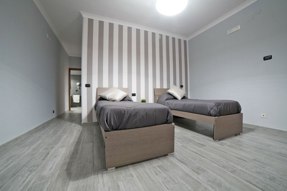 B&B del Sole Deluxe Double or Twin Room, Balcony, Garden View 5