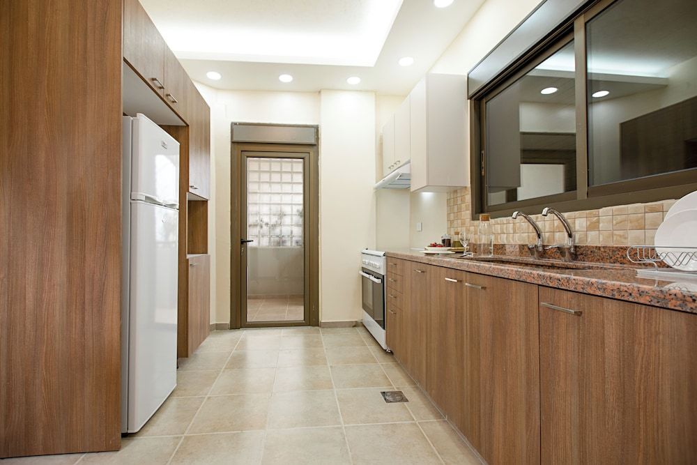 Akl - Chic Apts & Balconies in Batroun Dylan 8