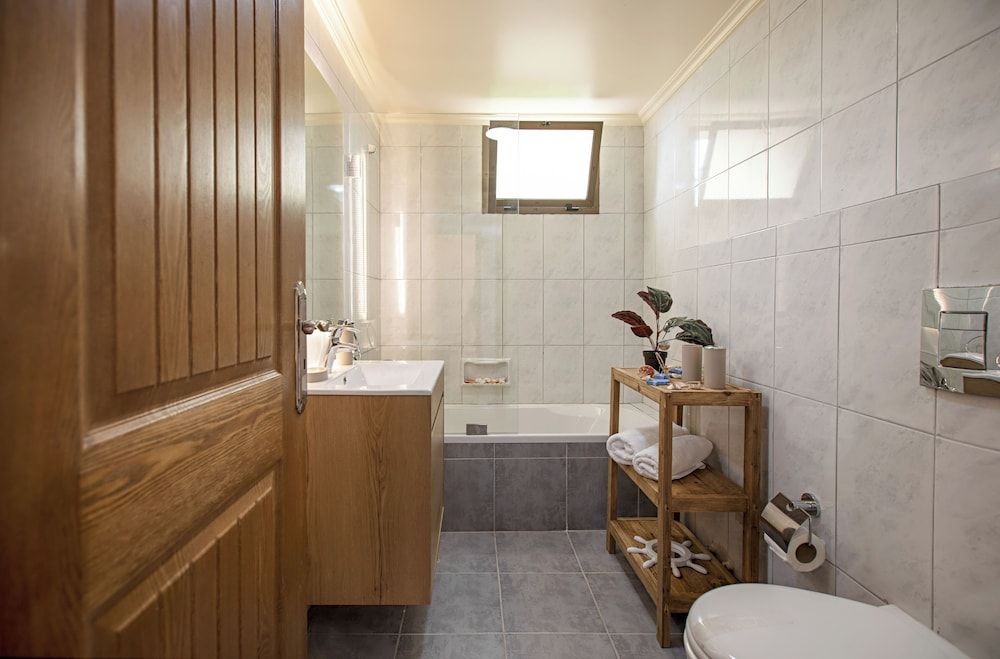 Akl - Chic Apts & Balconies in Batroun Dylan 15