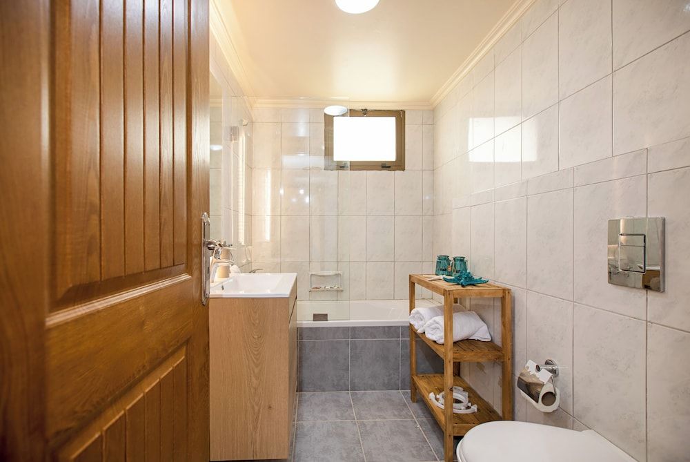 Akl - Chic Apts & Balconies in Batroun Denis 16