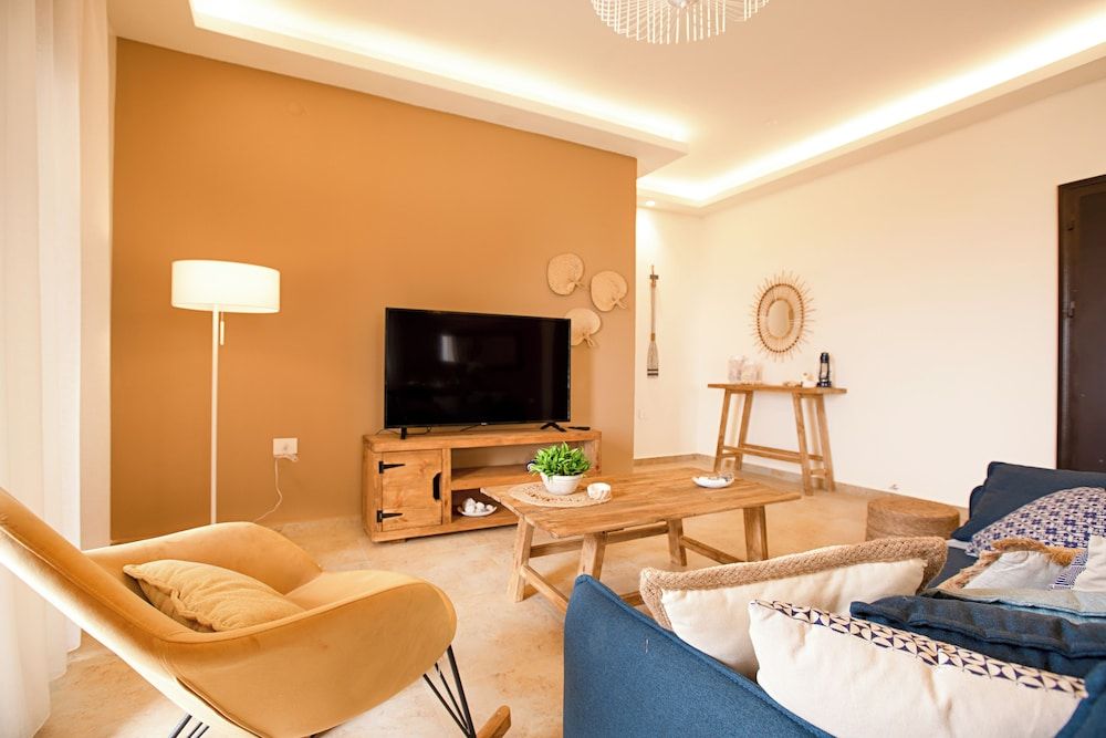 Akl - Chic Apts & Balconies in Batroun Denis 14