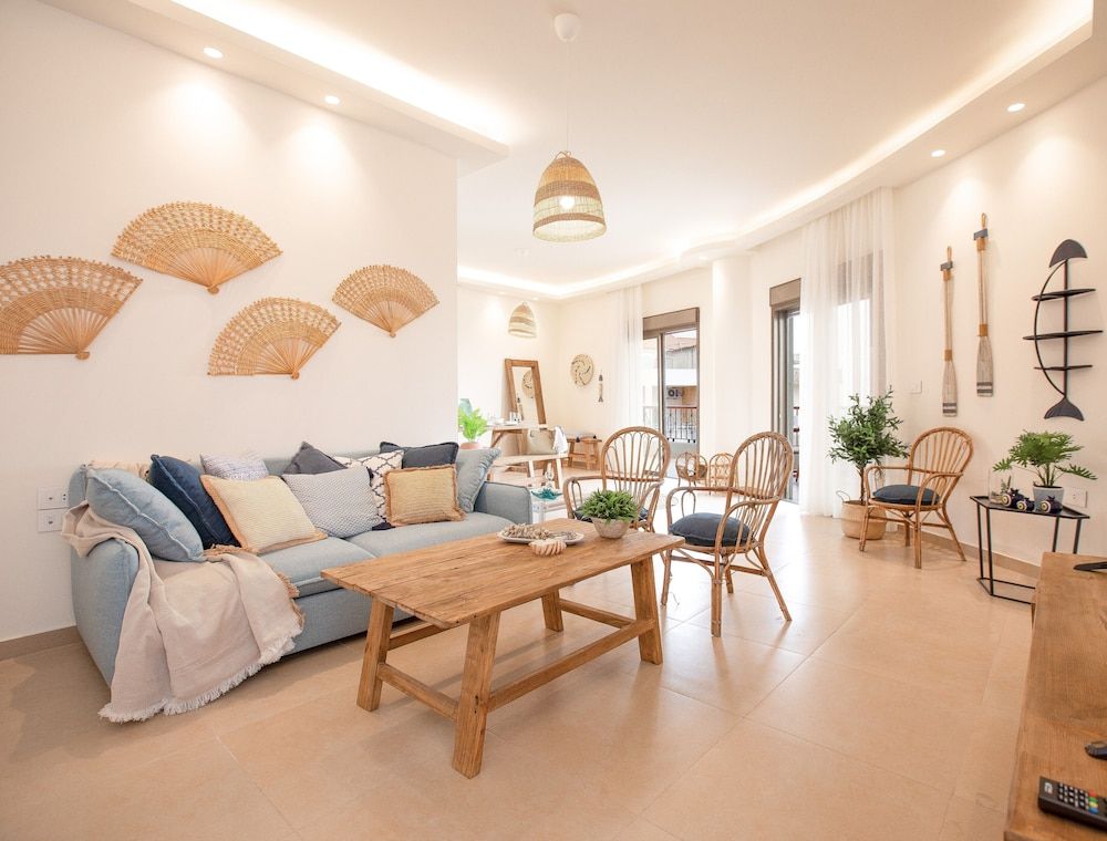 Akl - Chic Apts & Balconies in Batroun Douglas 15