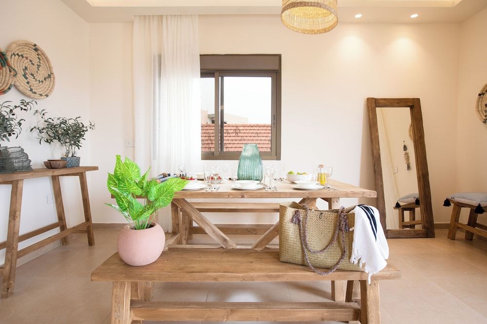 Akl - Chic Apts & Balconies in Batroun Douglas 13