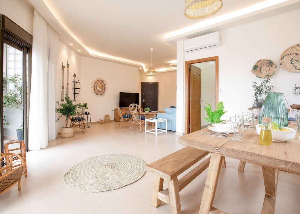 Akl - Chic Apts & Balconies in Batroun Douglas 12