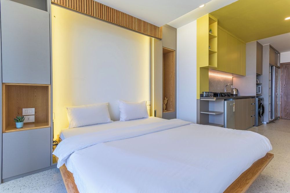 Studio, 1 Double Bed, Balcony, Sea View