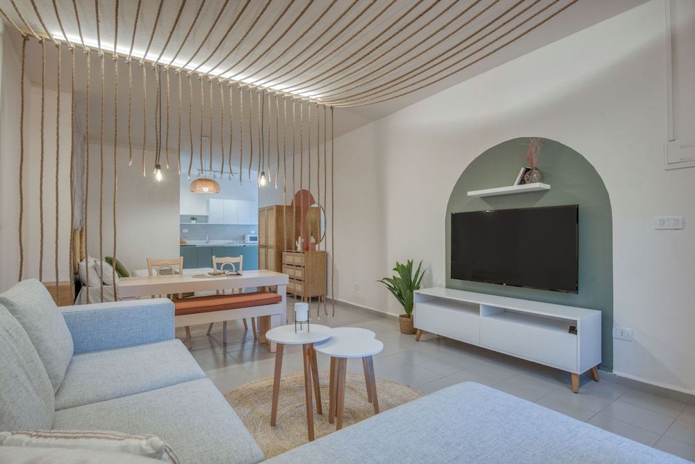 Agrius - Elegant Studio & Balcony in Batroun Studio, 1 Double Bed, Kitchenette, Mountain View 13