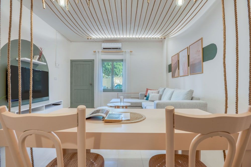 Agrius - Elegant Studio & Balcony in Batroun Studio, 1 Double Bed, Kitchenette, Mountain View 6