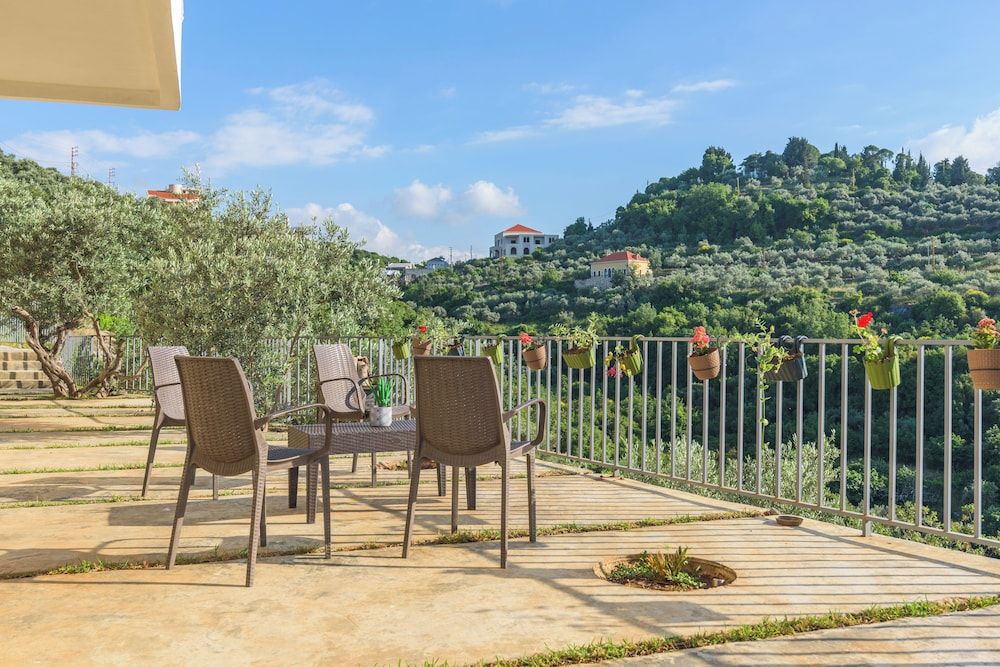 L'Olivier - L'Auberge de Kour - 3-BR Villa W Private Pool Apartment, 3 Bedrooms, Kitchen, Mountain View 13