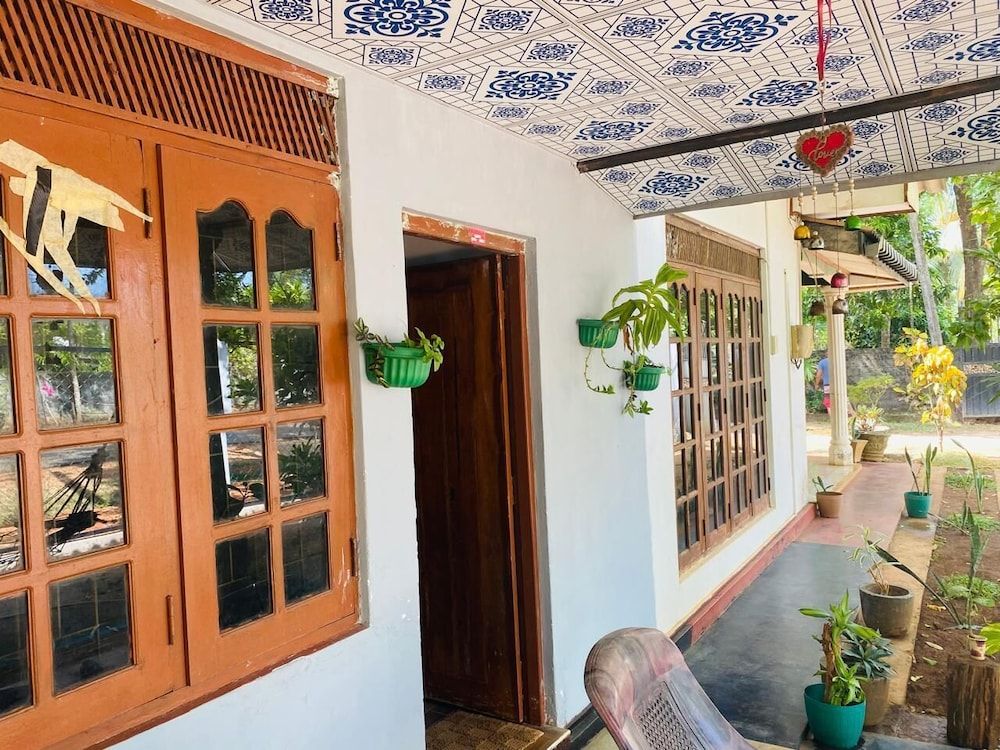 Elephant Safari Lodge Double Room, Garden View 5