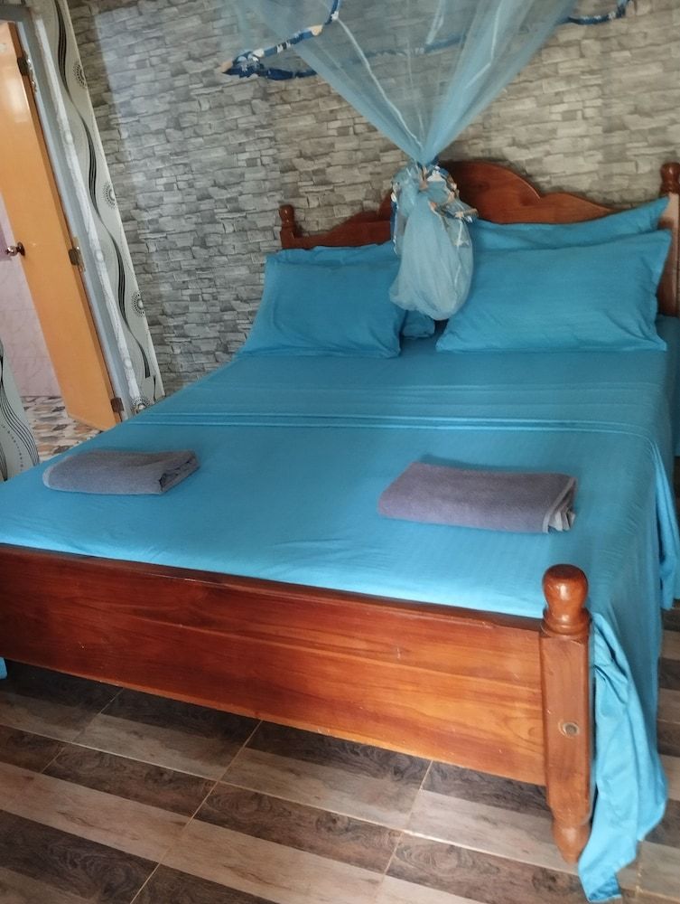 Elephant Safari Lodge