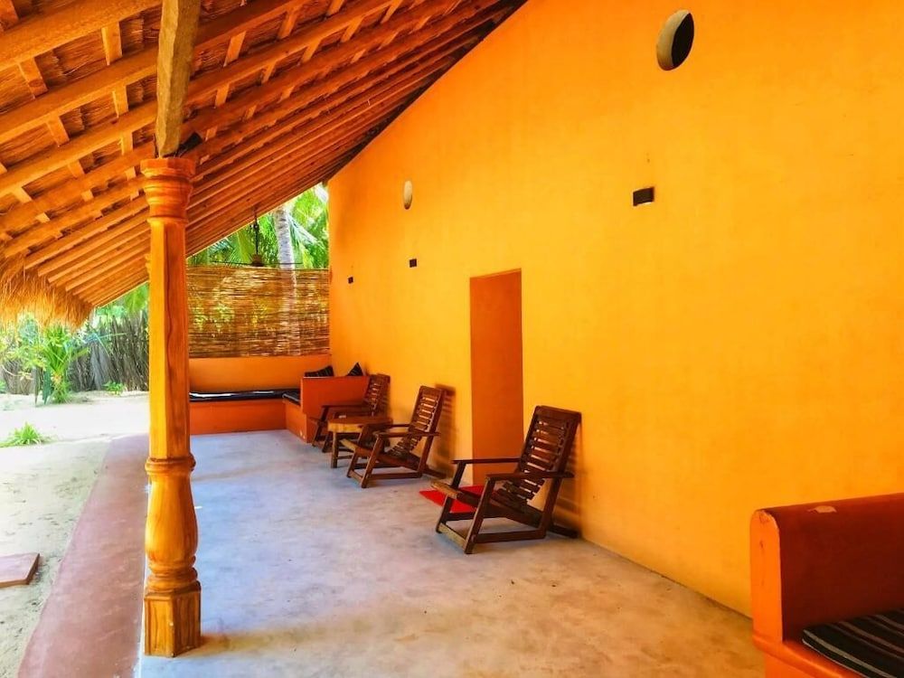 Roshanne Beach Resort Superior Quadruple Room, Garden View 5