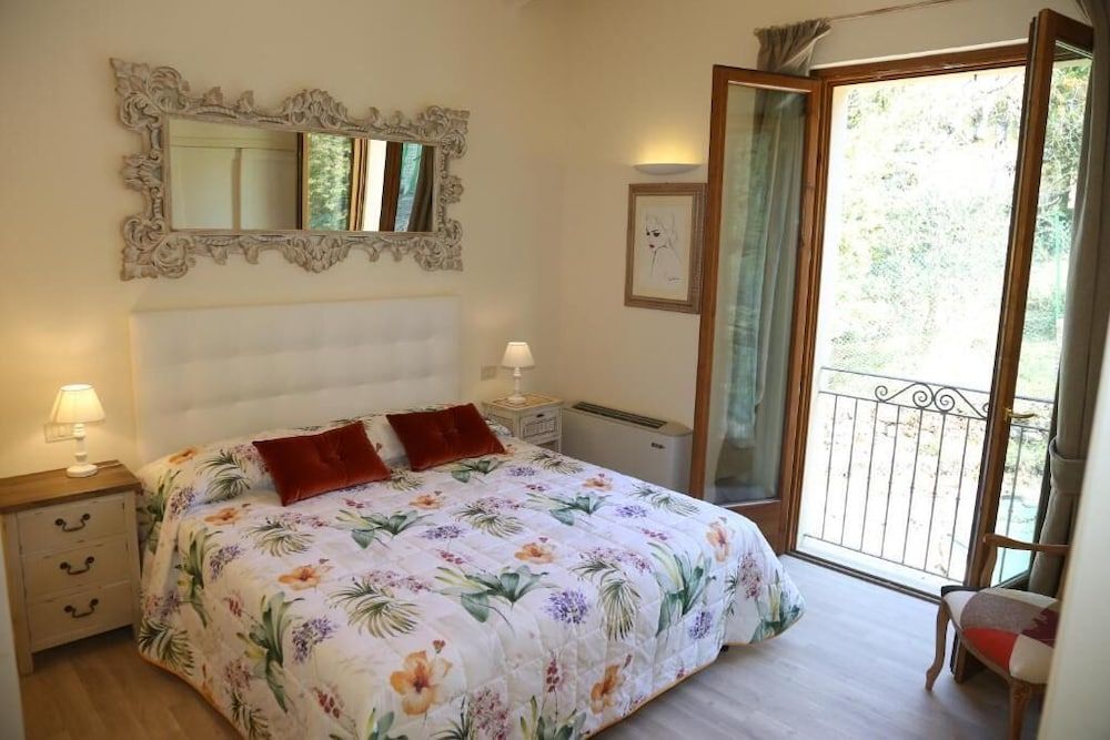 Casa Vacanze Squarcialupi Panoramic Apartment (2)