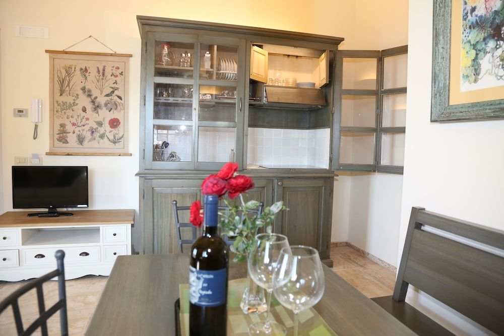 Casa Vacanze Squarcialupi Panoramic Apartment (2) 3