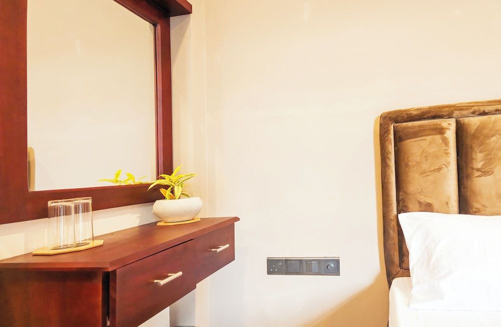 Sasnidu Villa Deluxe Triple Room 8