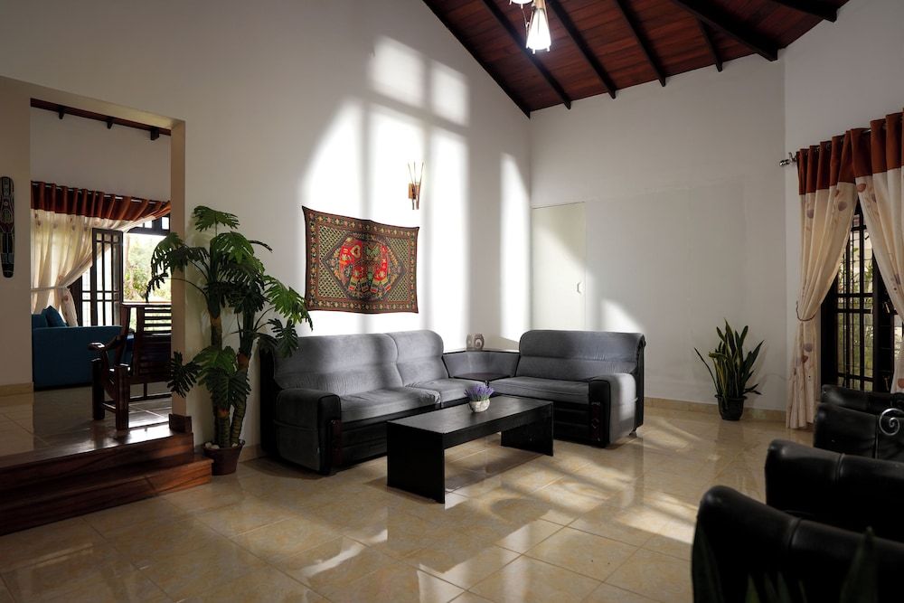 V&C Hideout Villa - Kandy Family Quadruple Room, Garden View 14