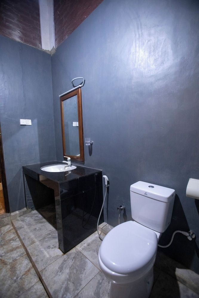 Funk Bunks - Sigiriya Superior Double Room, Courtyard View 4