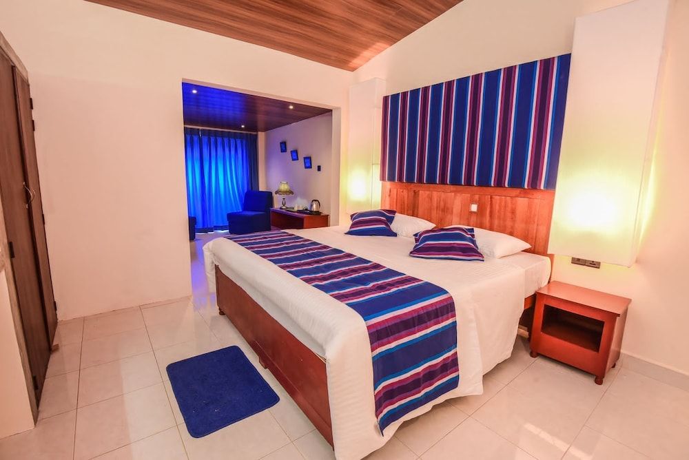 The Iris Villa Deluxe Double Room, Hill View 2