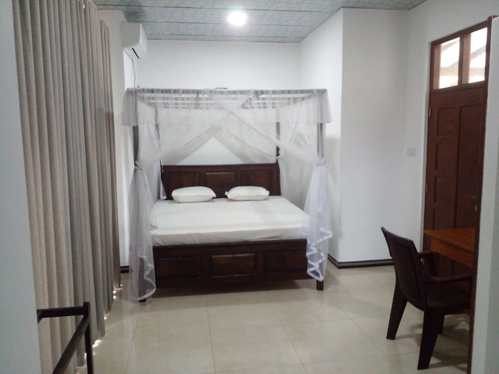 Amible guest home Deluxe Room 3