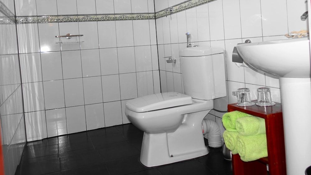 Regina Beach Bungalow Basic Double or Twin Room 5