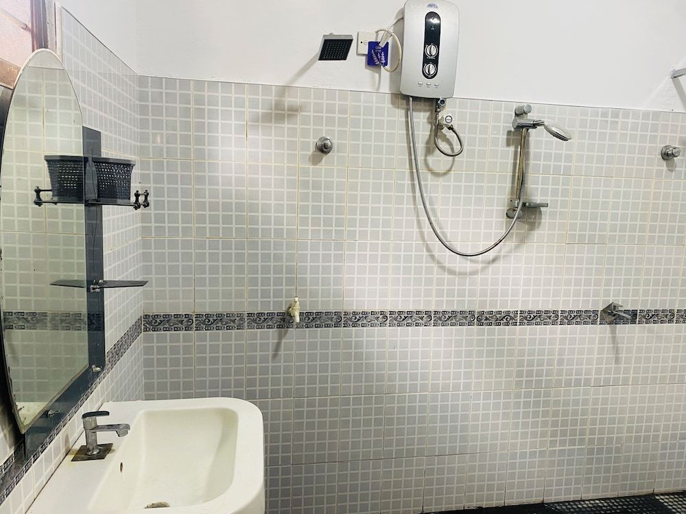 Hotel Jay R Basic Double Room 4