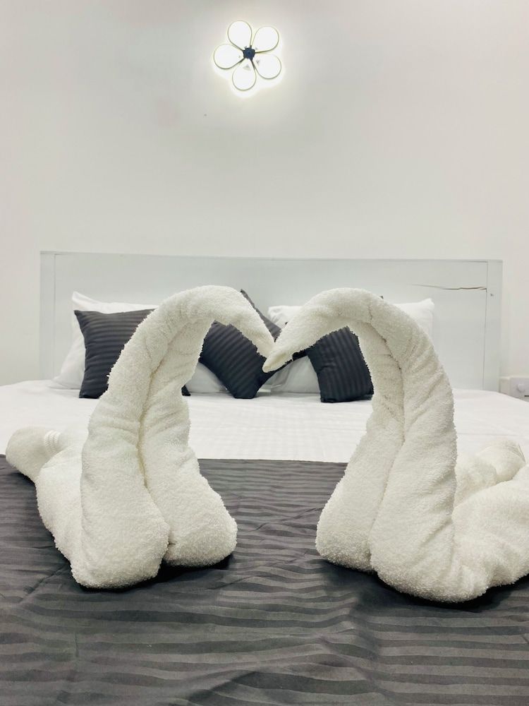 Hotel Jay R Family Triple Room, Balcony, City View