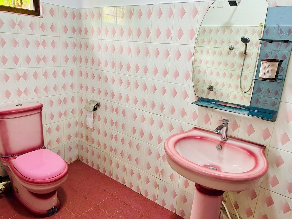 Hotel Jay R Family Triple Room 5